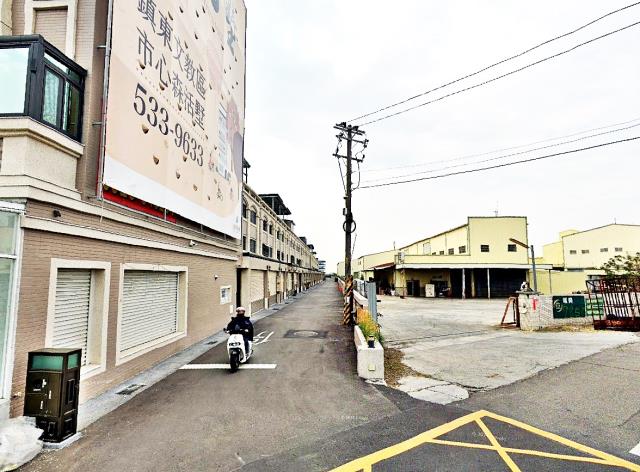 斗六市鎮北路透天別墅